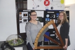Saskia Krommes und Stefanie Zilgalvis - Mond- und Sonnenentfernung