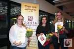 von links: die diesjährigen Preisträgerinnen Hanne Schacht (1. Platz), Roya Banaeian und Tina Horky (beide 2. Platz)