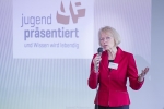 Stellvertretende Schulleiterin Cornelia Wissemann-Hartmann begrüßte die Teilnehmer zur Regionalausscheidung von Jugend Präsentiert.